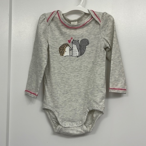 NWOT H&M Grey ONSIE for Valentine’s Day size 9-12 months. - Picture 1 of 8